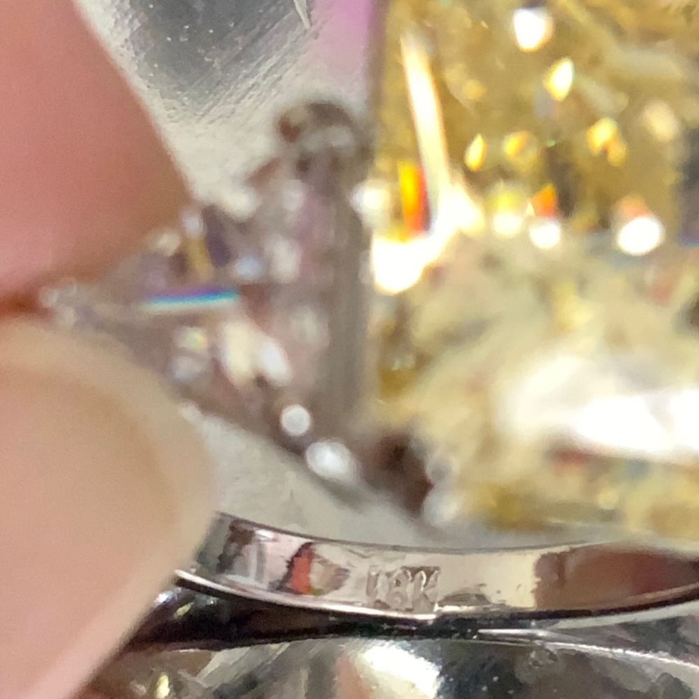 18k 6.5ct Canary Ring - Picture 8 of 15